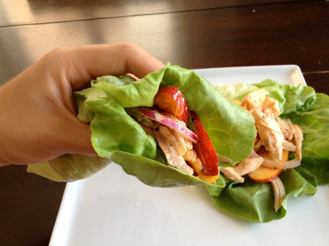 Chicken and Nectarine Lettuce Cups / www.sarasfavoritethings.wordpress.com